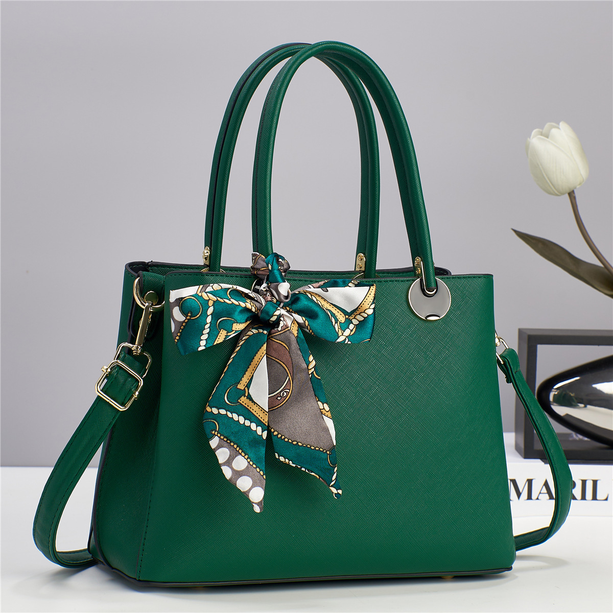 Elegant And Sophisticated Womens Shoulder Crossbody Bag photo 2