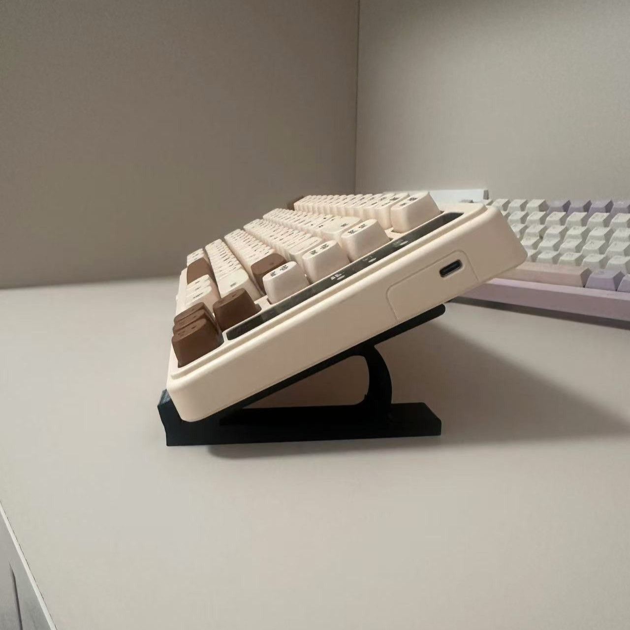 Adjustable Mobile Stand For Gaming Mechanical Keyboards photo 8