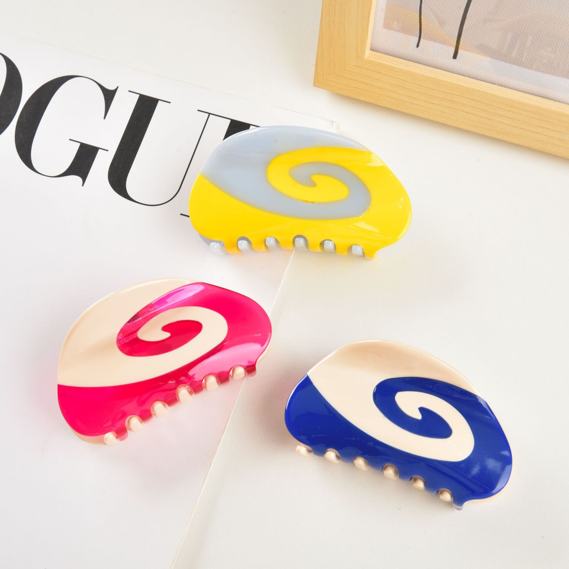 Macaron Two-tone Swirl Hair Clip For Women photo 6