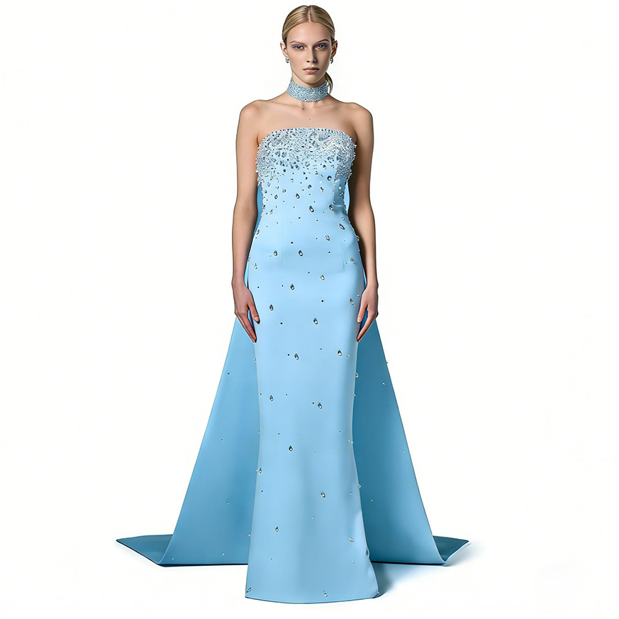 Long Beaded And Diamond-encrusted Evening Gown With A Train Evening Gown photo 5