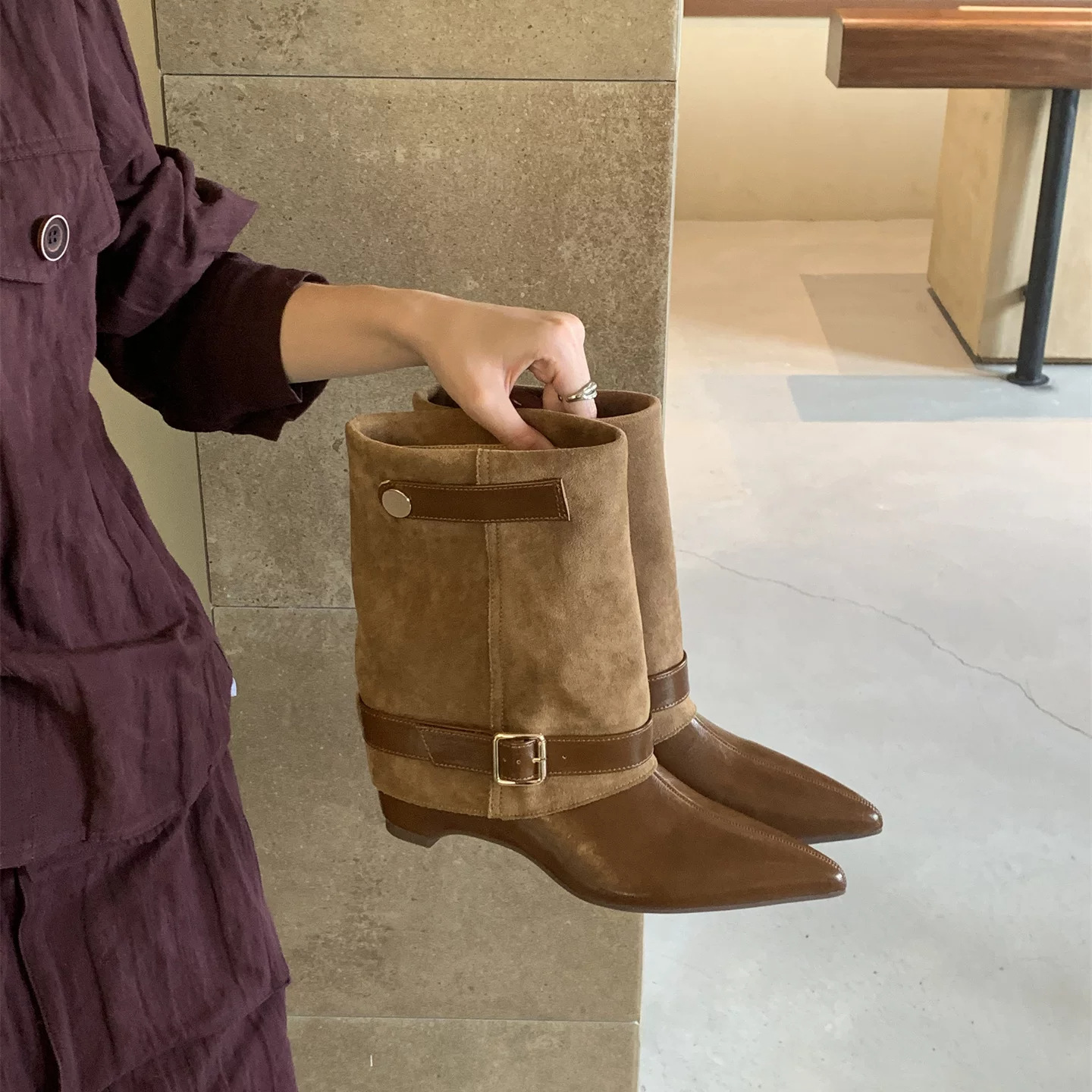 Women's Retro Slimming Western Cowboy Boots photo 1