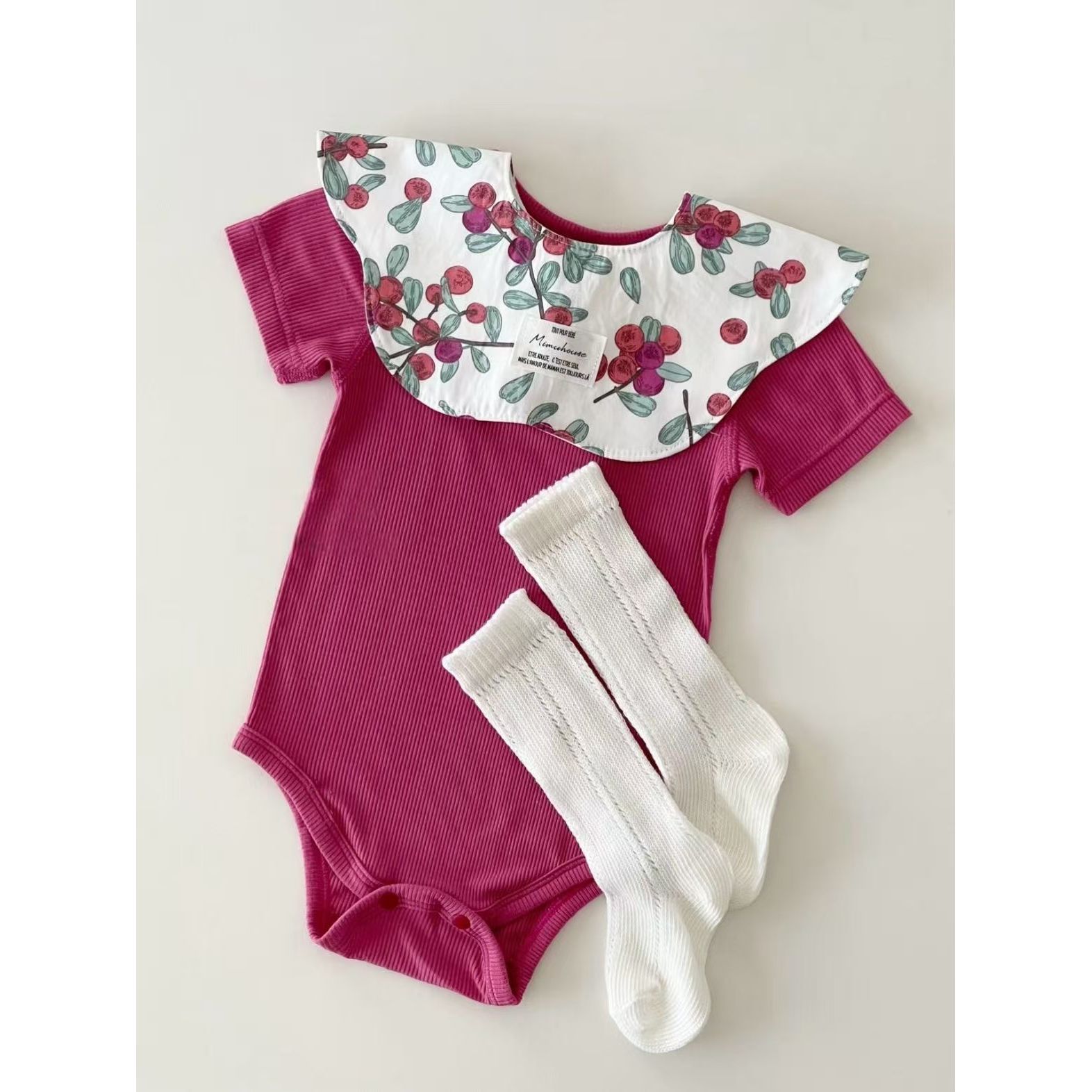 Breathable And Comfortable Newborn Onesie photo 4