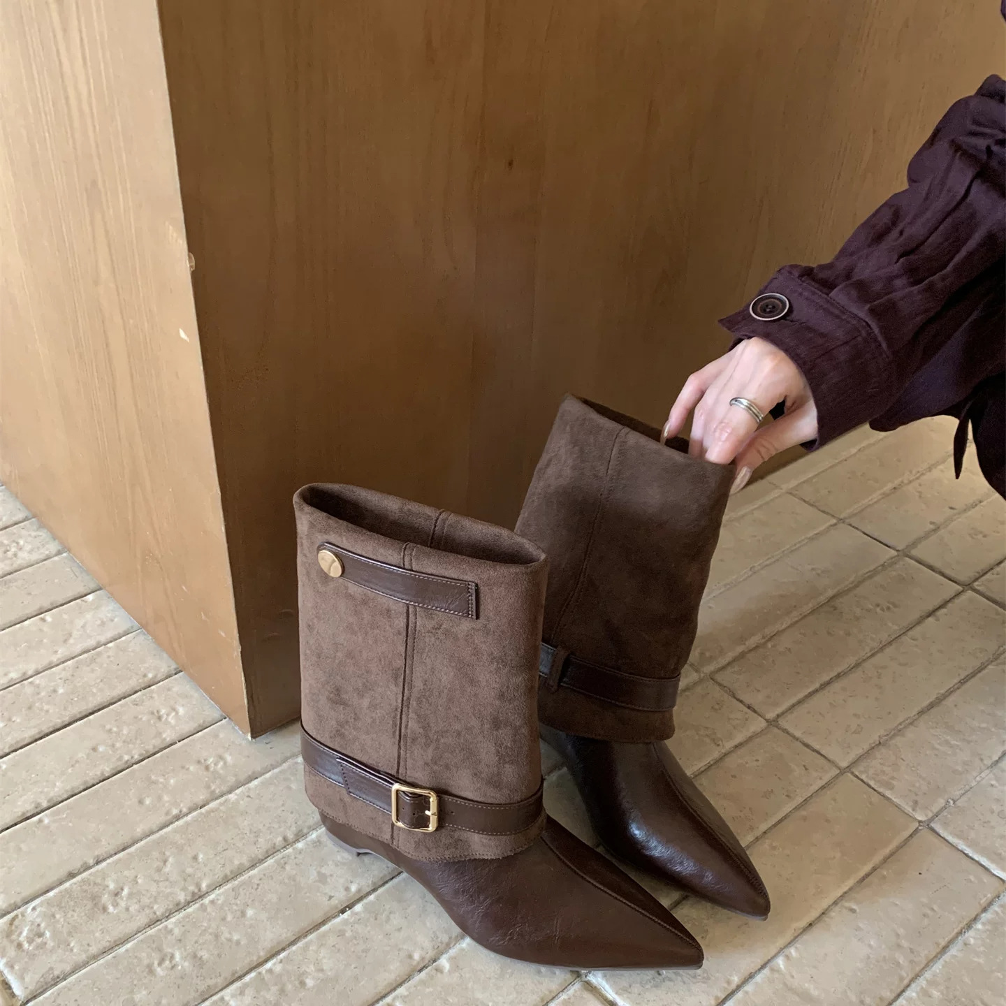 Women's Retro Slimming Western Cowboy Boots photo 2