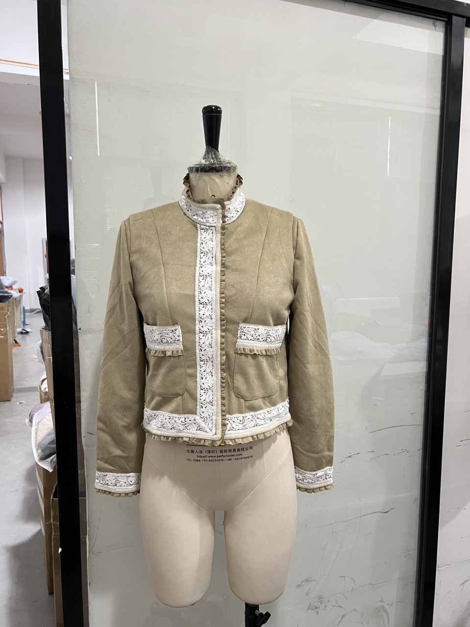 Short Lace-panelled Casual Jacket For Women photo 2
