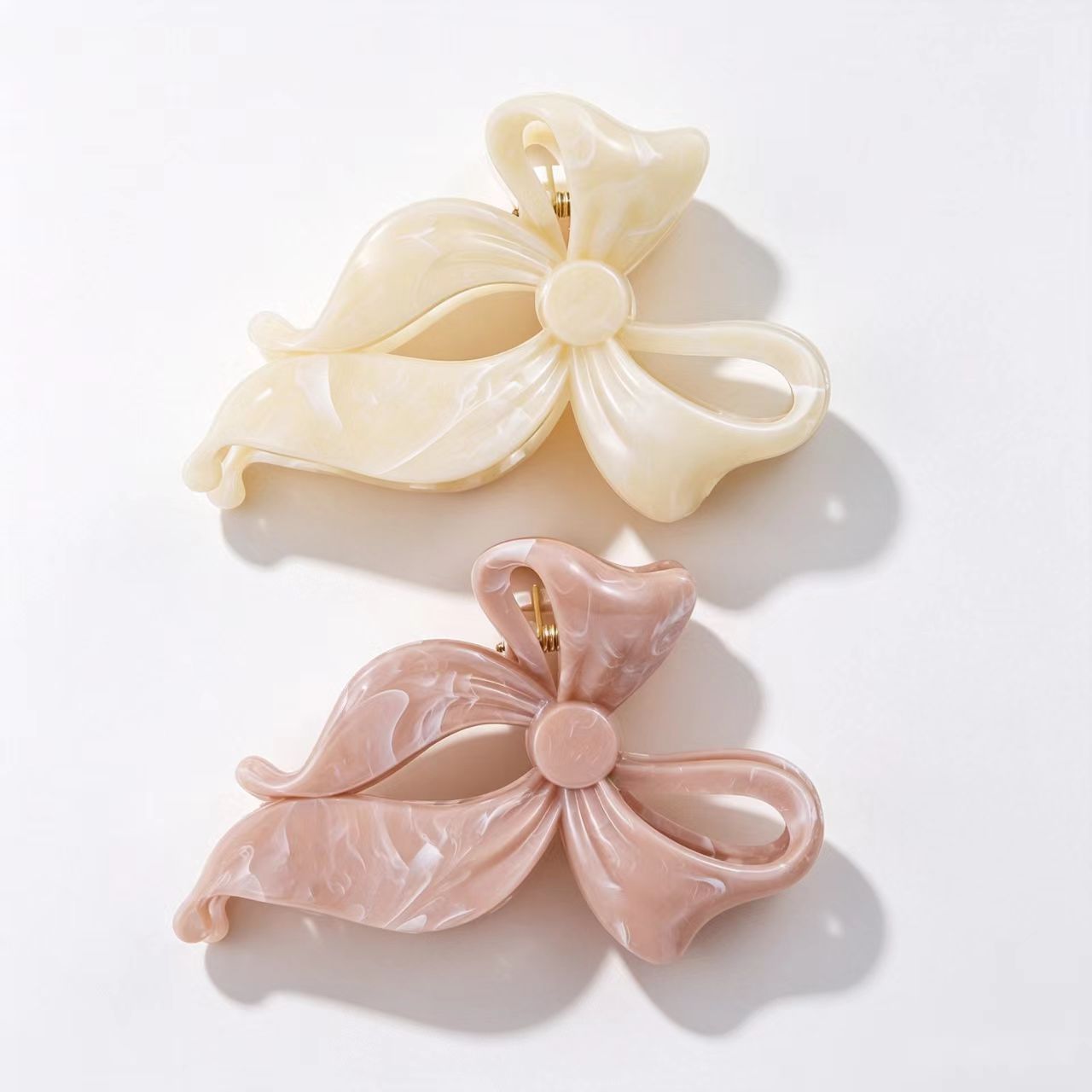 Niche Three-dimensional Bow Hair Clip Design photo 2