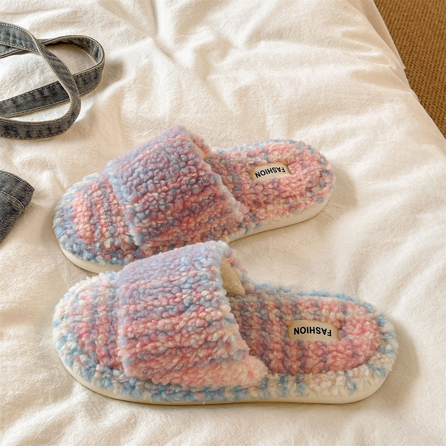 AutumnWinter Indoor Non-slip Thick-soled Warm Slippers photo 3