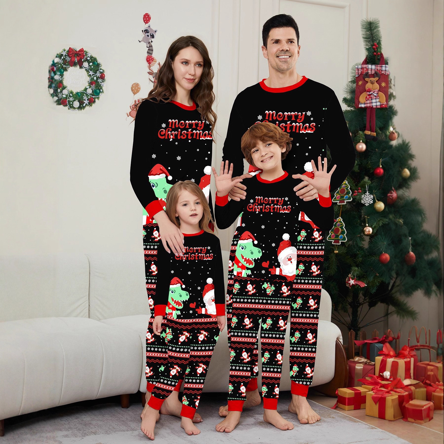 Cartoon Dinosaur Printed Black Pajamas Parent-child Suit photo 1