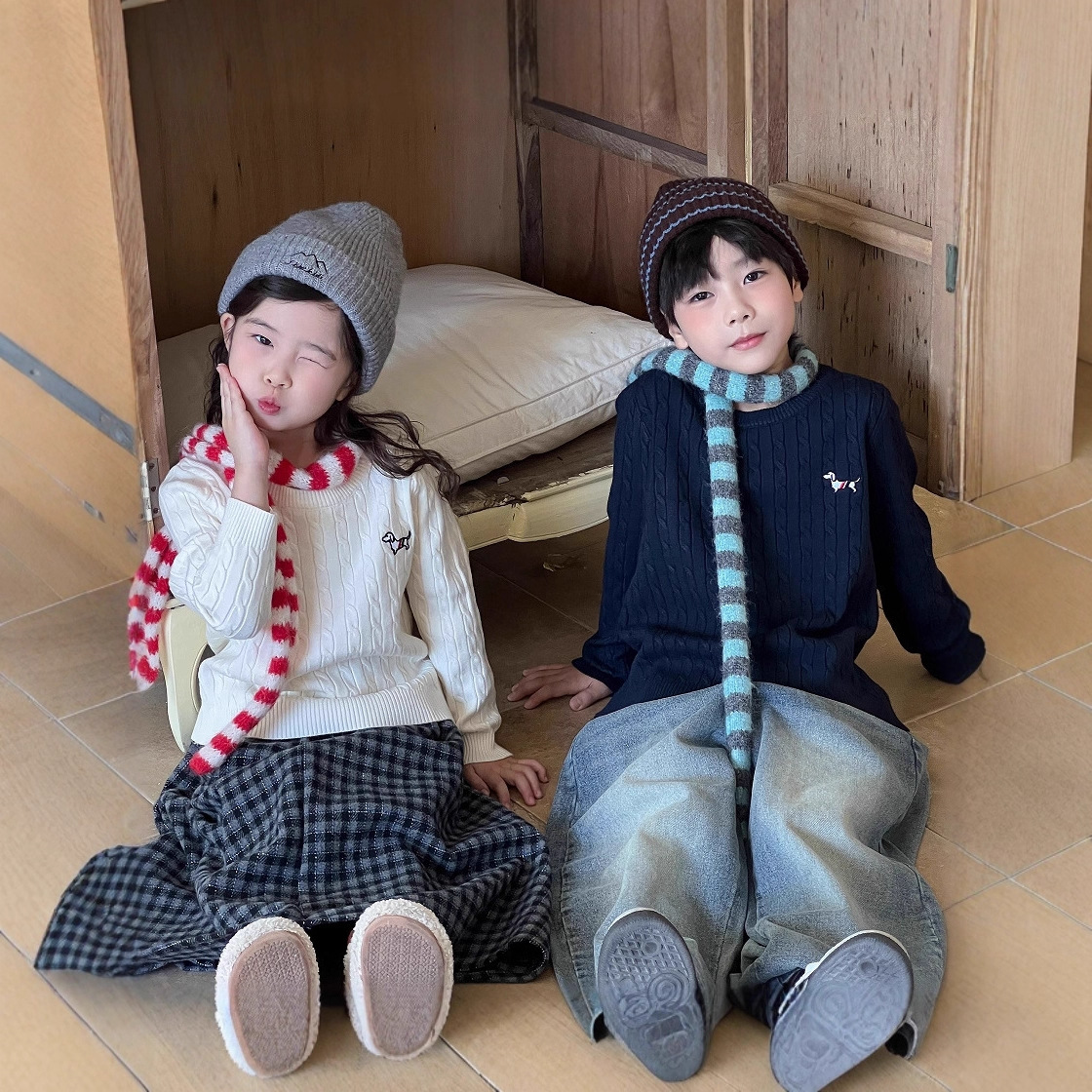 AutumnWinter Cable-Knit Sweaters For Boys And Girls photo 2