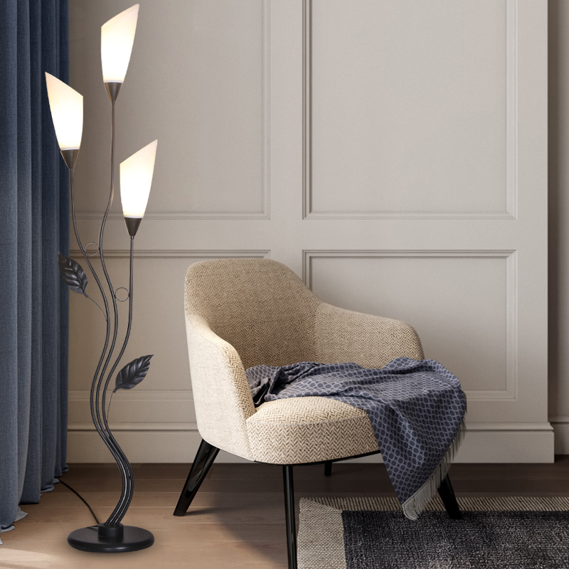 Modern And Stylish Floor Lamp For The Living Room photo 1