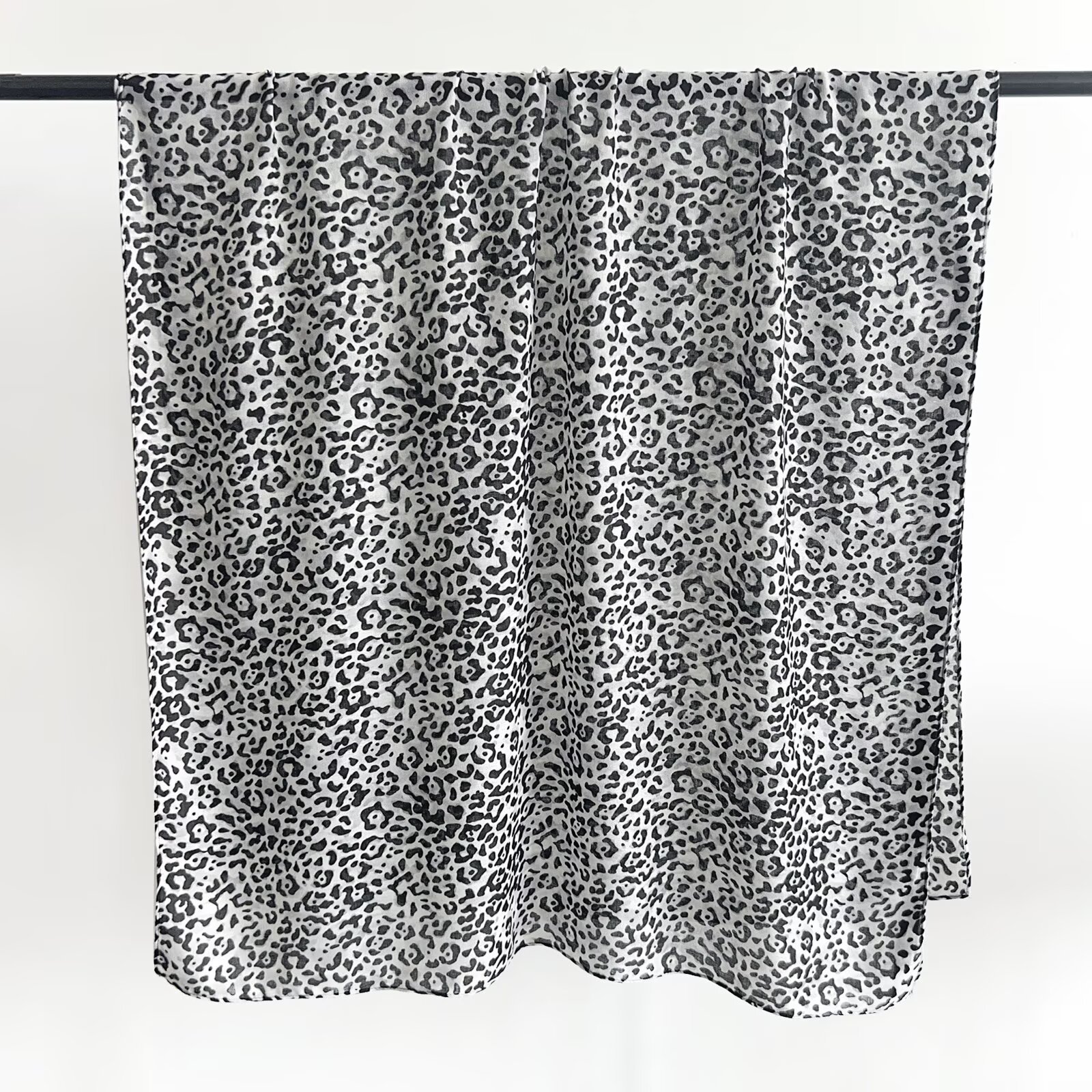 Retro-style Outfit Accessory Versatile Neck Scarf photo 4