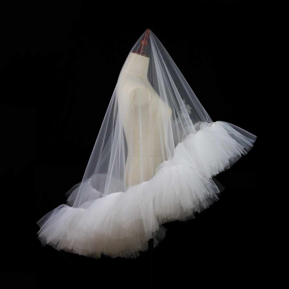 Heavy Industry Ruffled Bridal Veil White Double Layer Studio Travel Photo Exterior Puffy Soft Veil photo 6