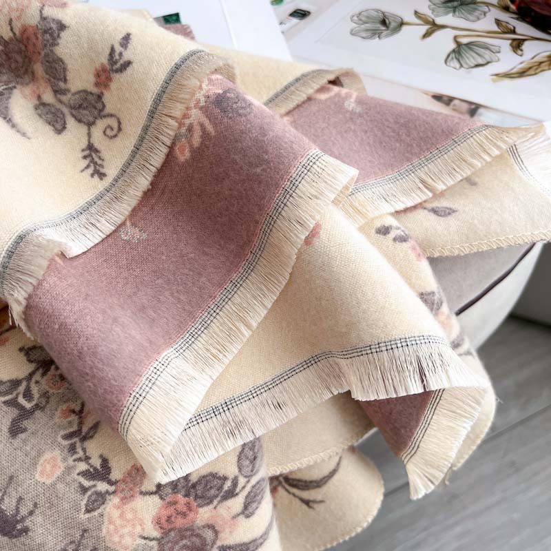 Vintage Floral And Galloping Horse Jacquard Tassel Scarf photo 5