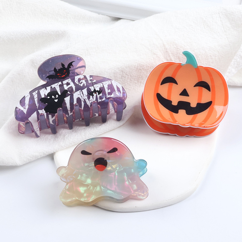 A Unique And Creative Pumpkin-themed Ghost-claw Hair Clip photo 7