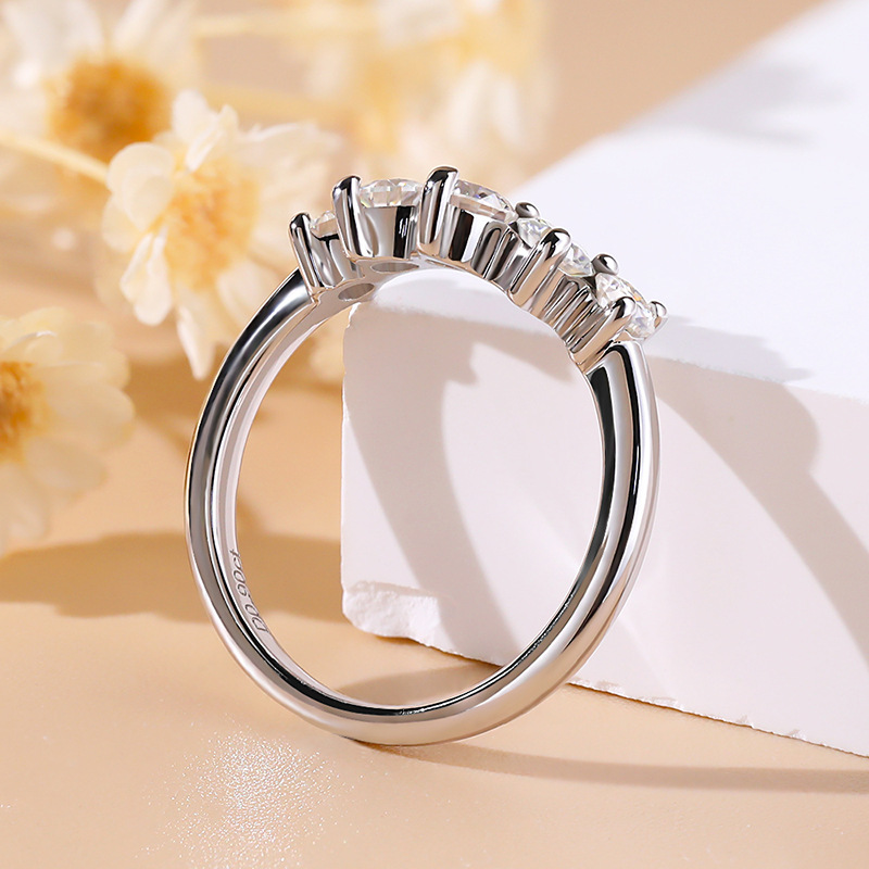 925 Sterling Silver Moissanite Ring For Women photo 2