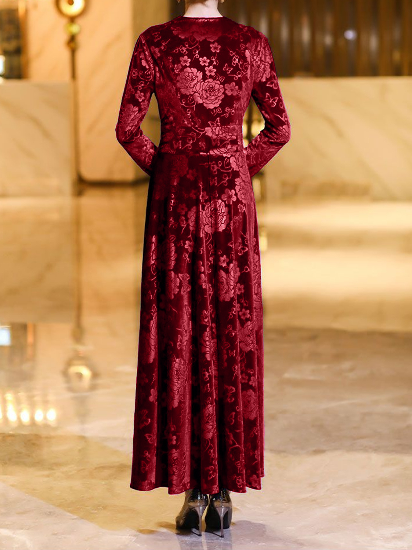 Womens High-end French-style Velvet Dress photo 4