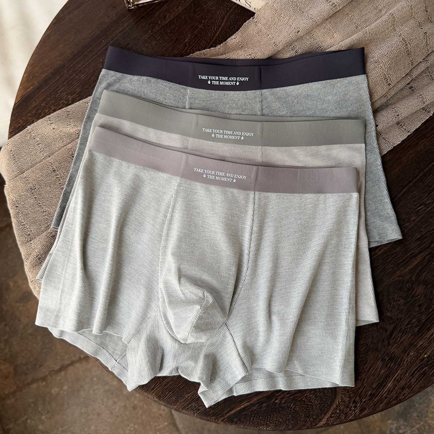 Autumn And Winter Fine Warm Velvet Brushed Warm Underwear For Men photo 2