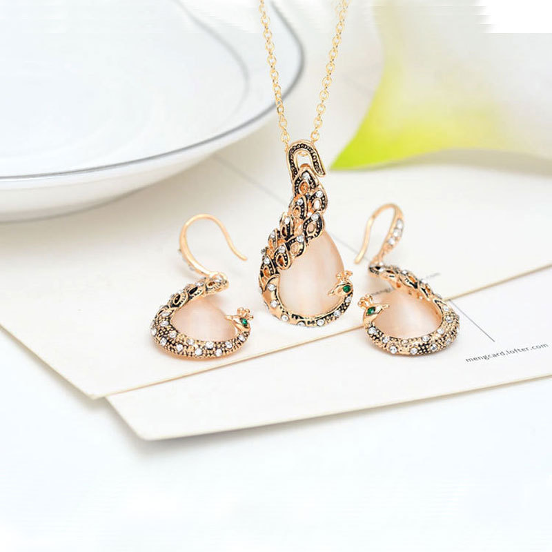 Bridal Jewelry Peacock Gem Necklace Earrings photo 2