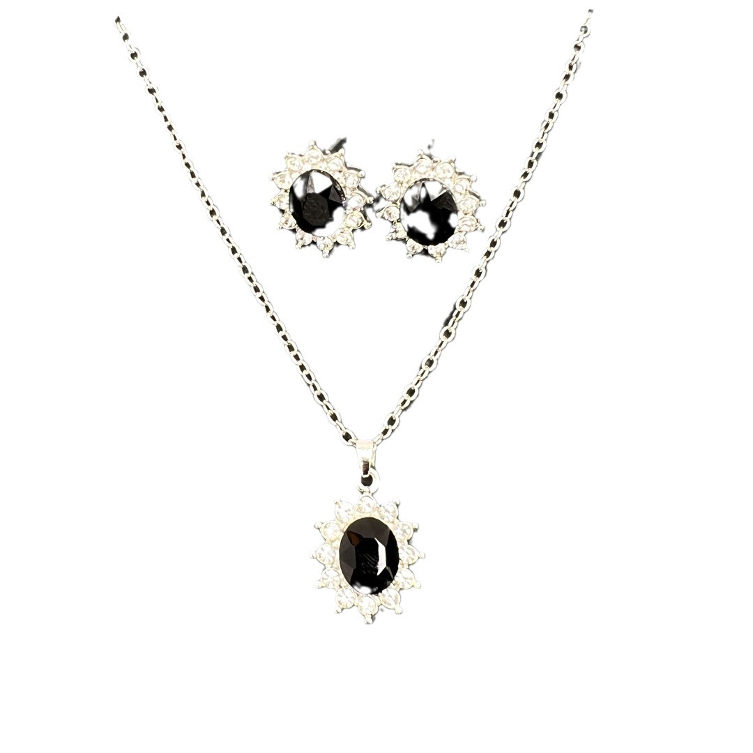 European And American Fashion SUNFLOWER Zircon Ear Stud Necklace Suit photo 2