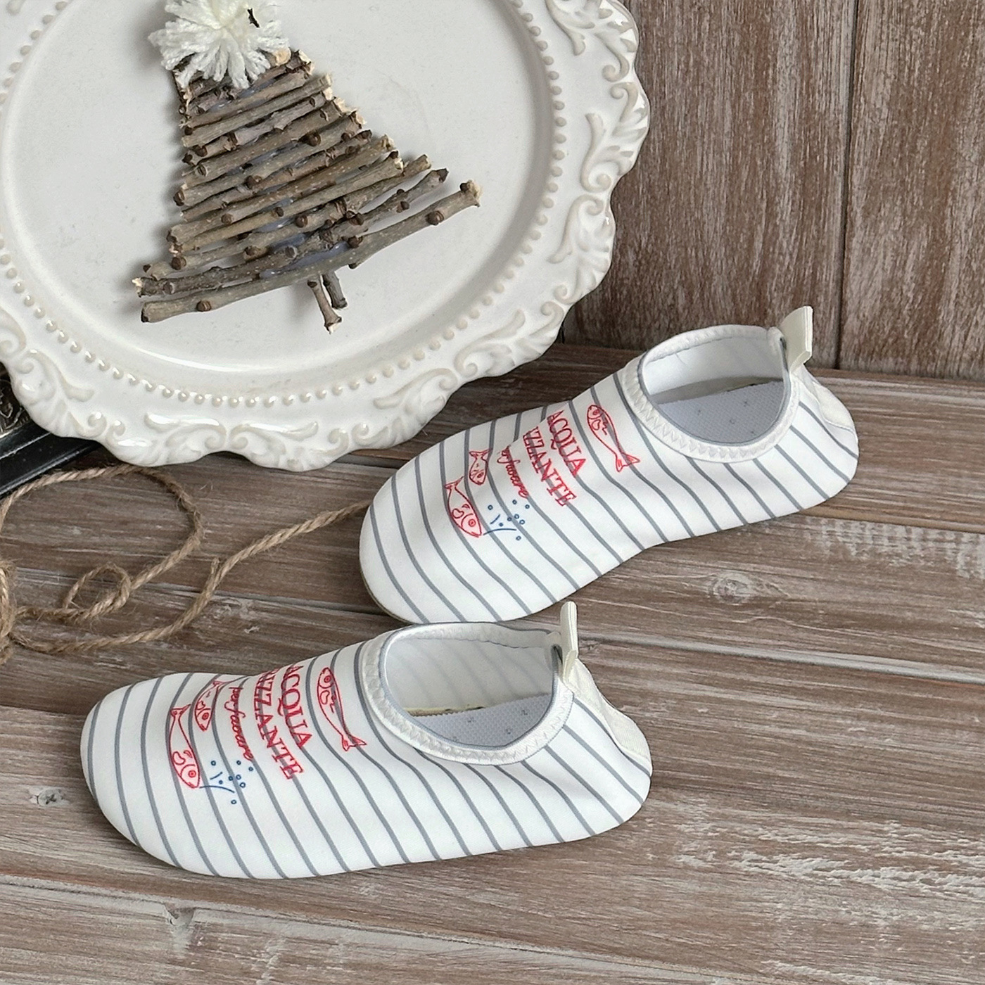 New Childrens Beach Shoes Non-slip For Water Parks photo 7