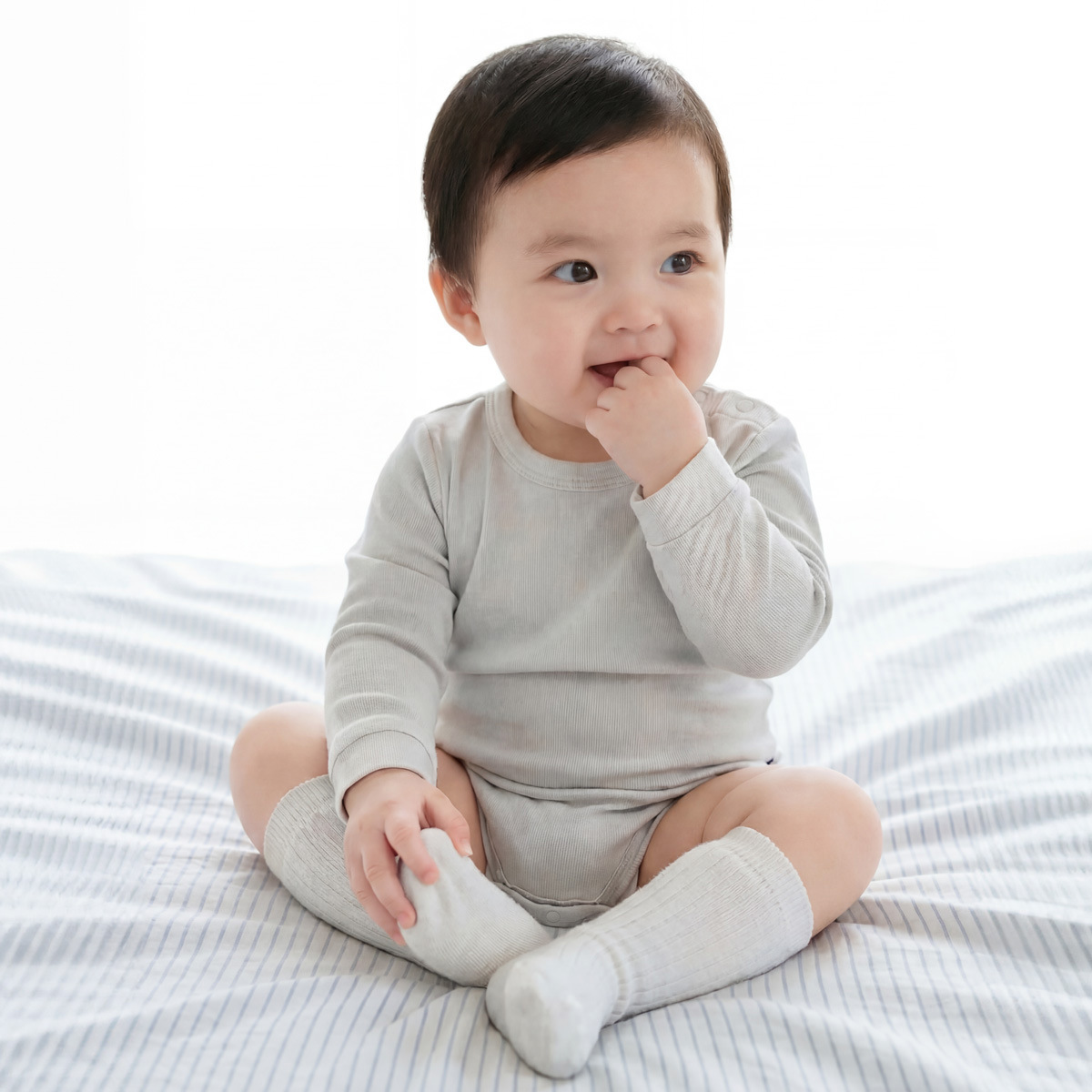 Arrival Baby Long-sleeve Summer Onesie photo 6