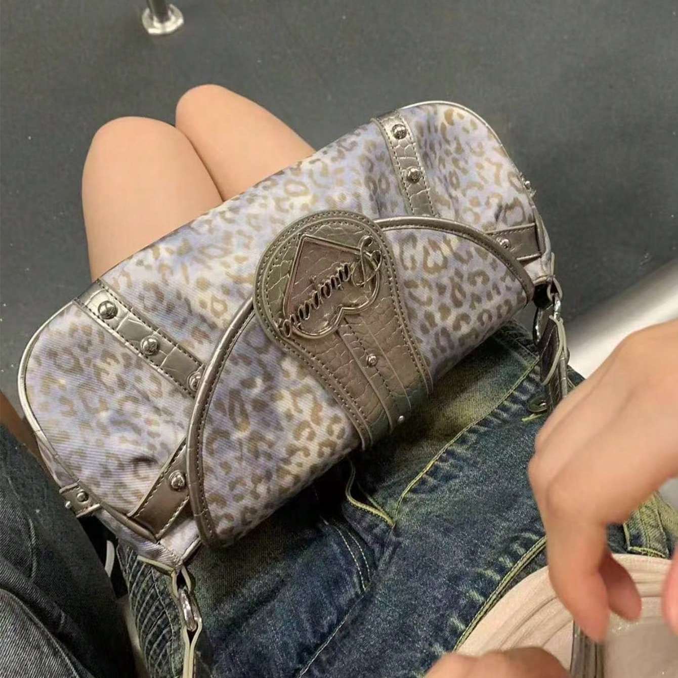 Fashionable And Versatile Niche Leopard-print Underarm Bag photo 4