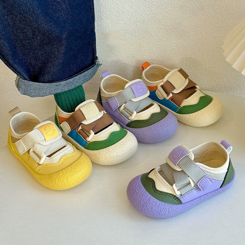 Men's And Women's Hollowed-Out Breathable Sneakers photo 3