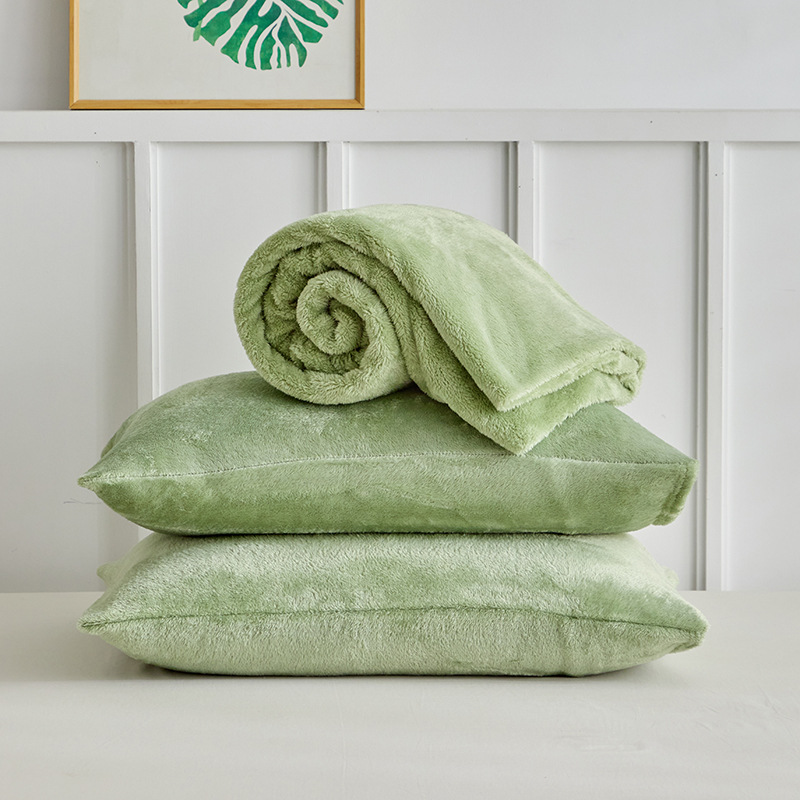 Warm Milk Velvet Fitted Sheet Three-piece Set photo 4