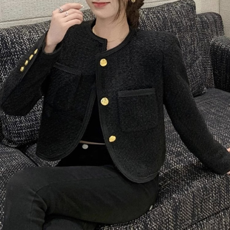 Long-sleeved, Short, Single-breasted Black Coat photo 6