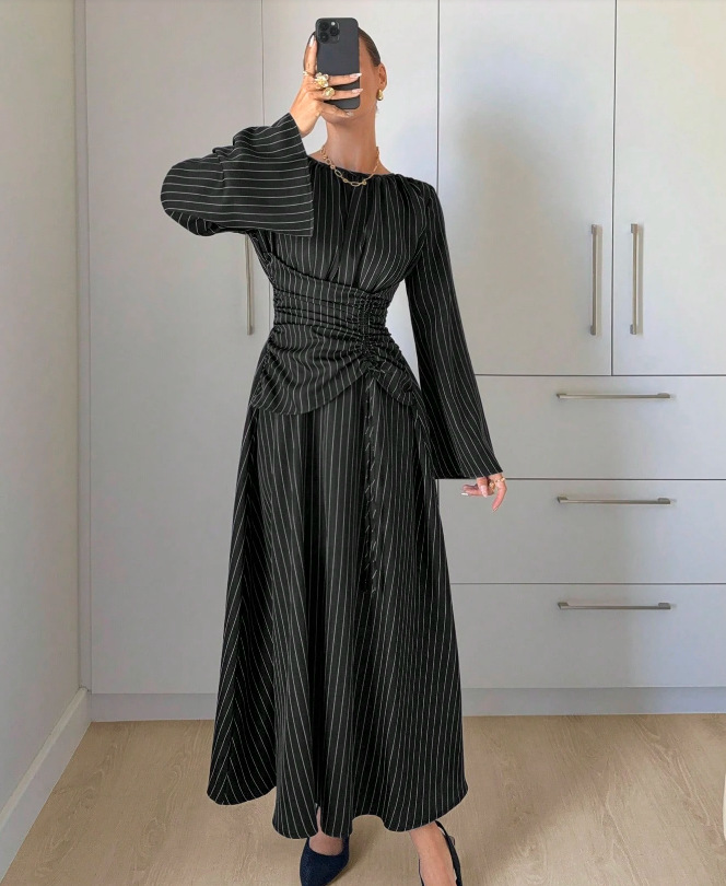 Long-sleeve Crew-neck Dress With Vertical Stripes photo 7