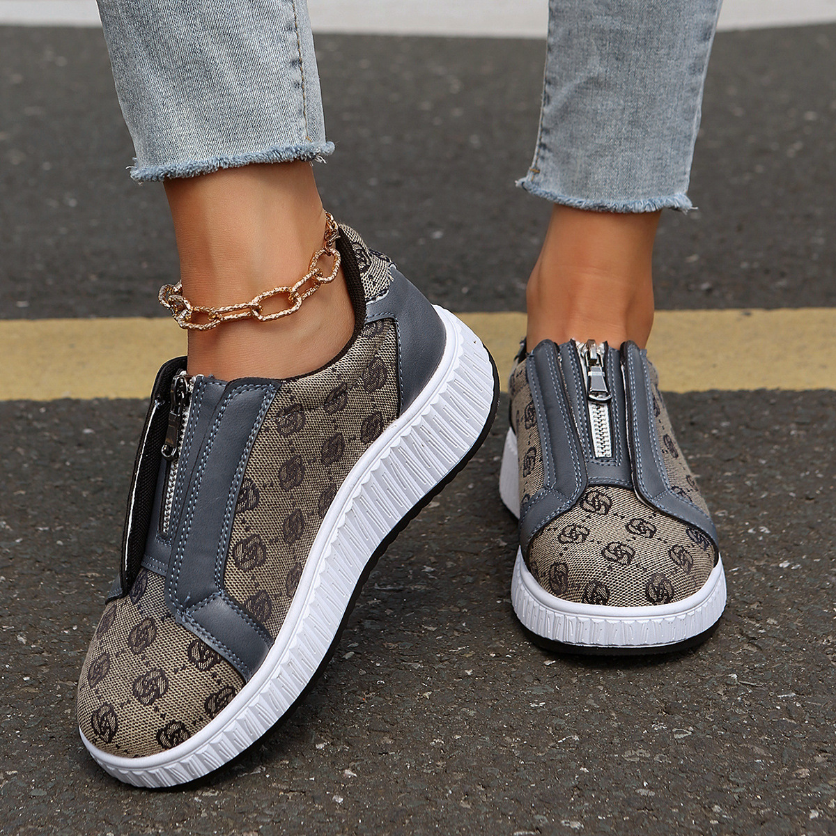New Style Front-zip Slip-on Casual Large-size Womens Shoes For Presbyopia photo 4