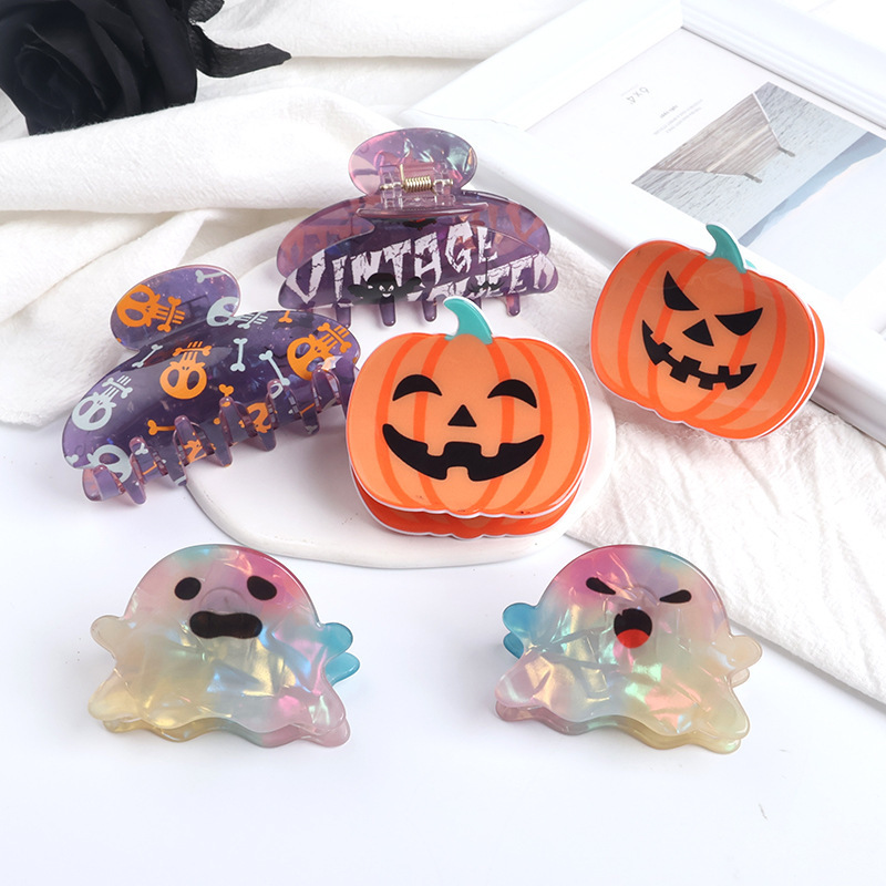 A Unique And Creative Pumpkin-themed Ghost-claw Hair Clip photo 6