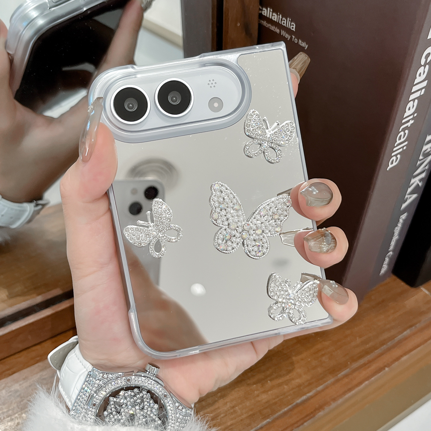 Personalized Minimalist Heart-shaped Mirrored Folding Protective Case photo 2