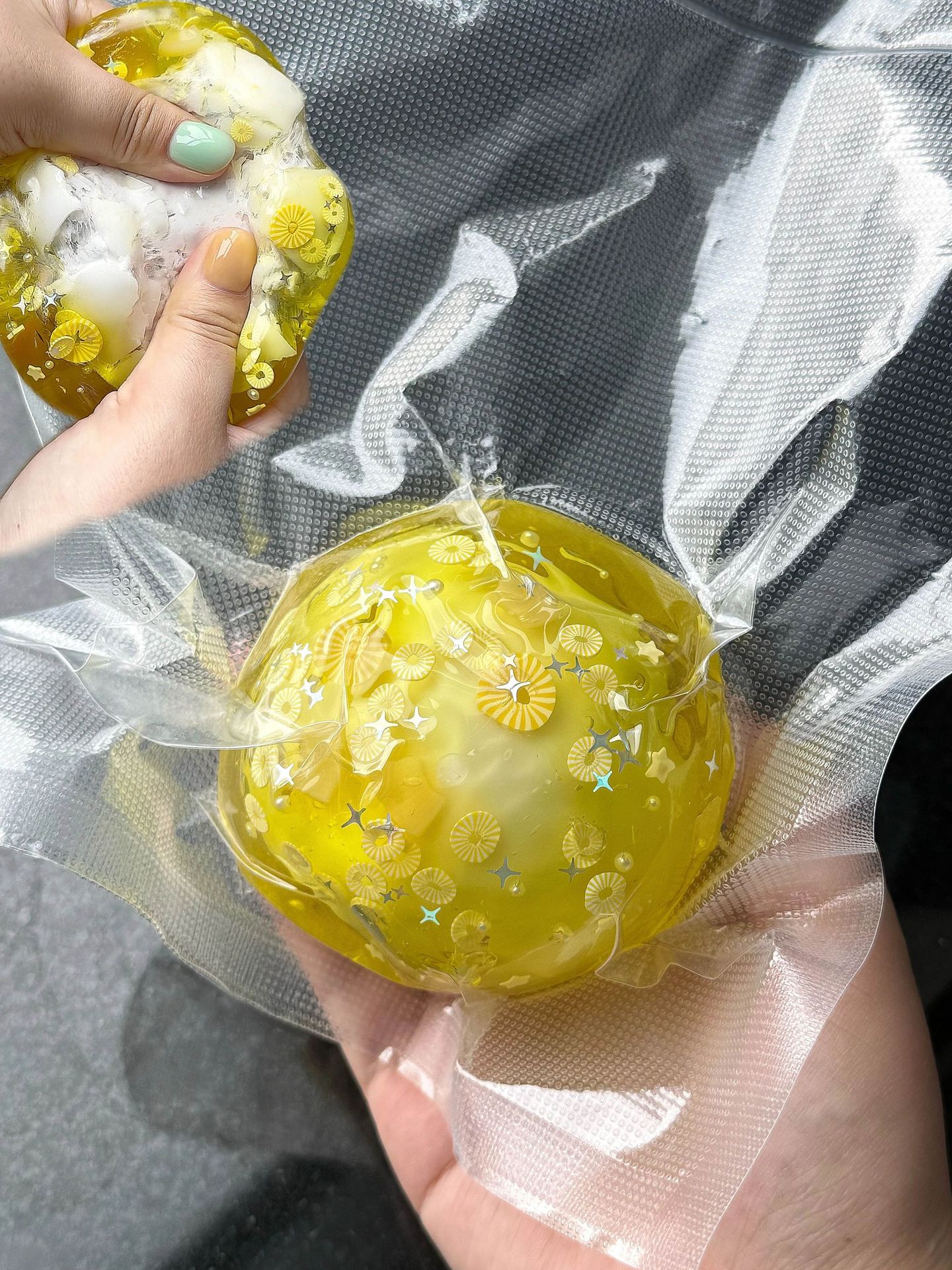 Christmas-themed Handmade Ball, Pure Handcraft DIY Toy photo 5