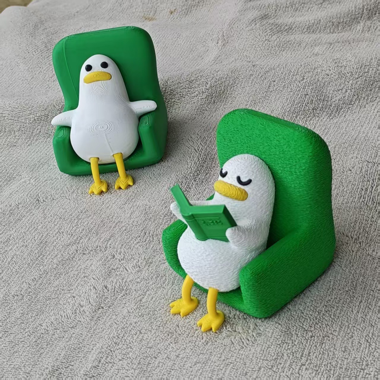 Cute New Best-selling Decorative Reading Duck Toy photo 7