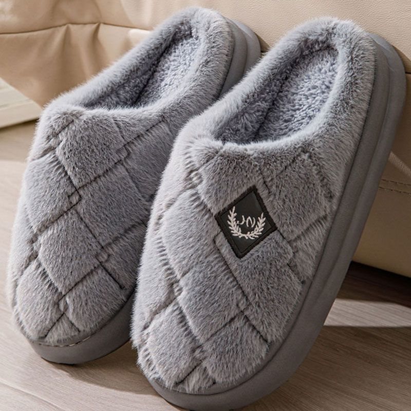 New Cotton Slippers For Men And Women Winter Season photo 1