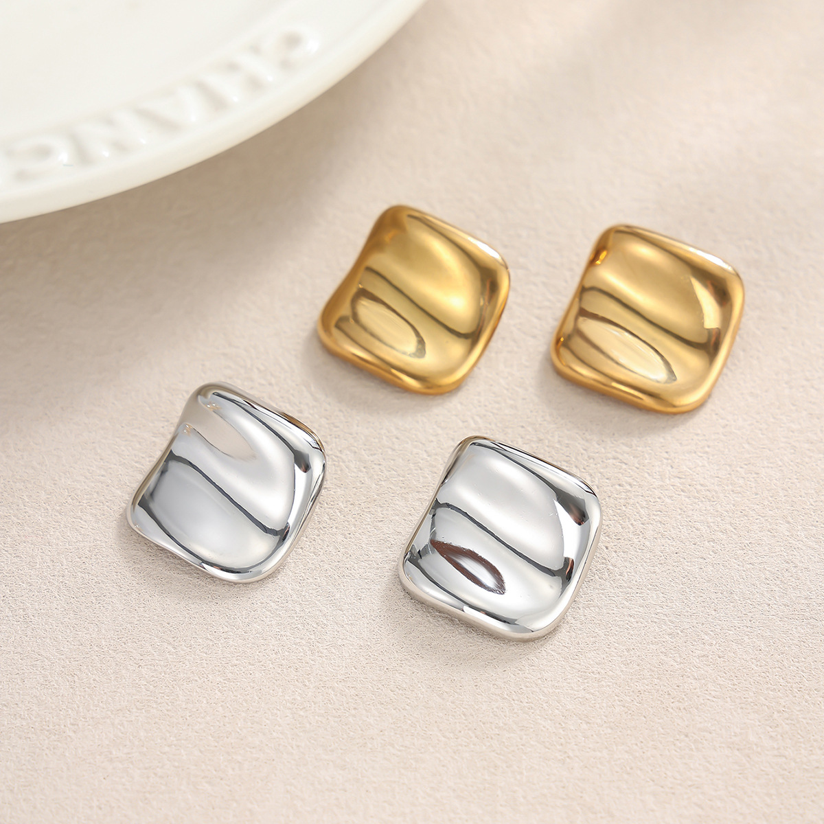 European And American-style Personalized Textured Instagram-inspired Irregular Square Stud Earrings photo 6
