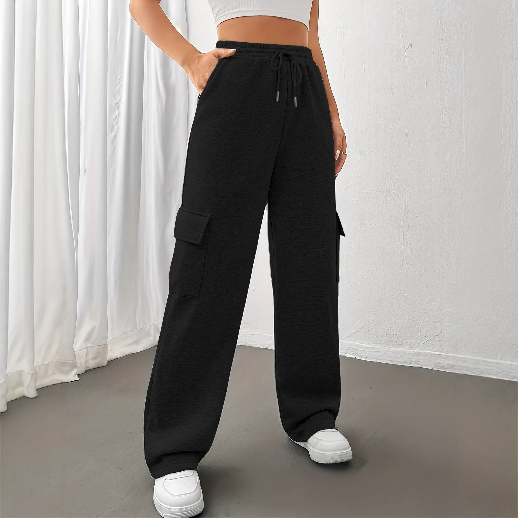 Relaxed-fit Cargo Sweatpants With Pockets Elastic Waistband And Drawstring photo 6