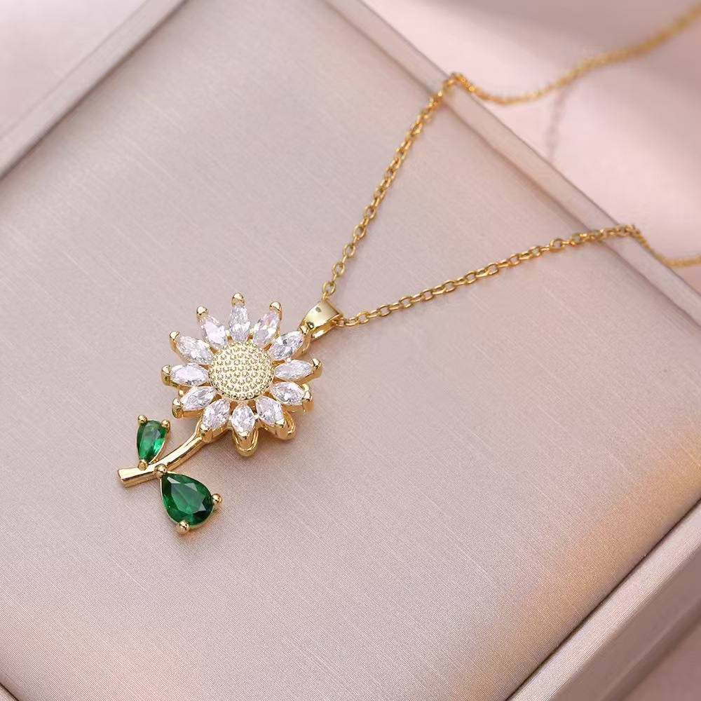 Japanese-Korean Style Swivel Sunflower Zircon Necklace photo 4