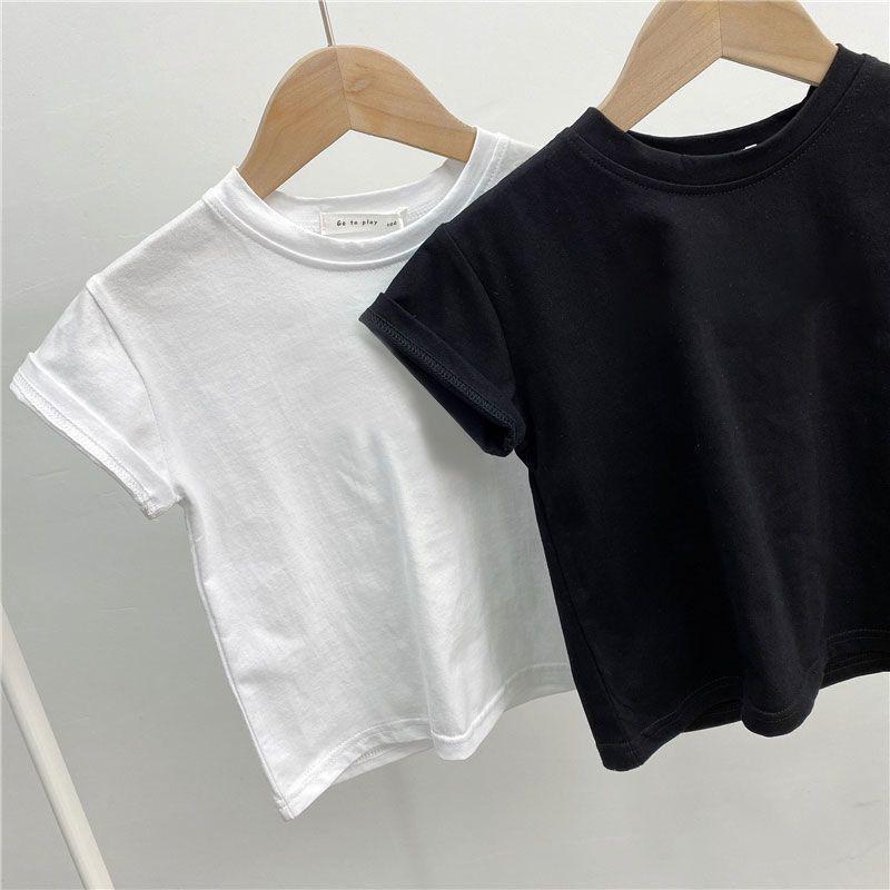 Stylish And Versatile Tops For Boys And Girls photo 4