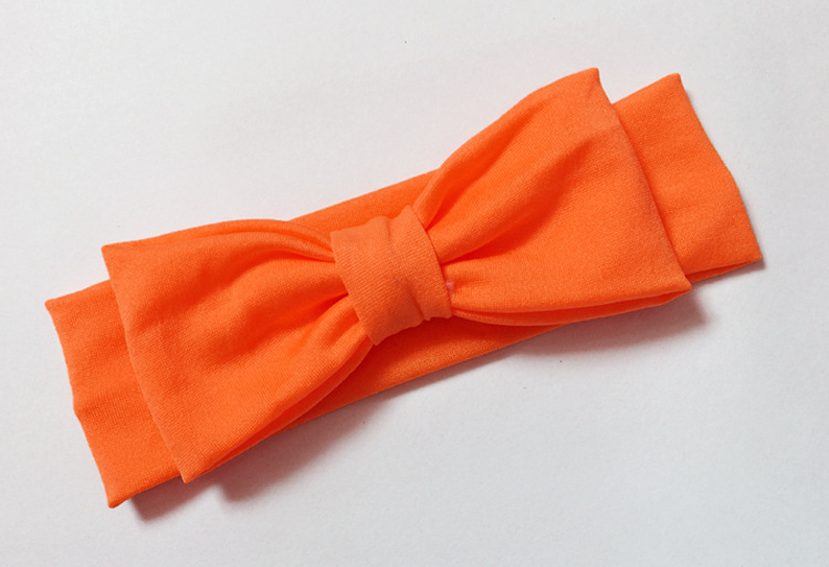 Headband With A Bow Decoration photo 4