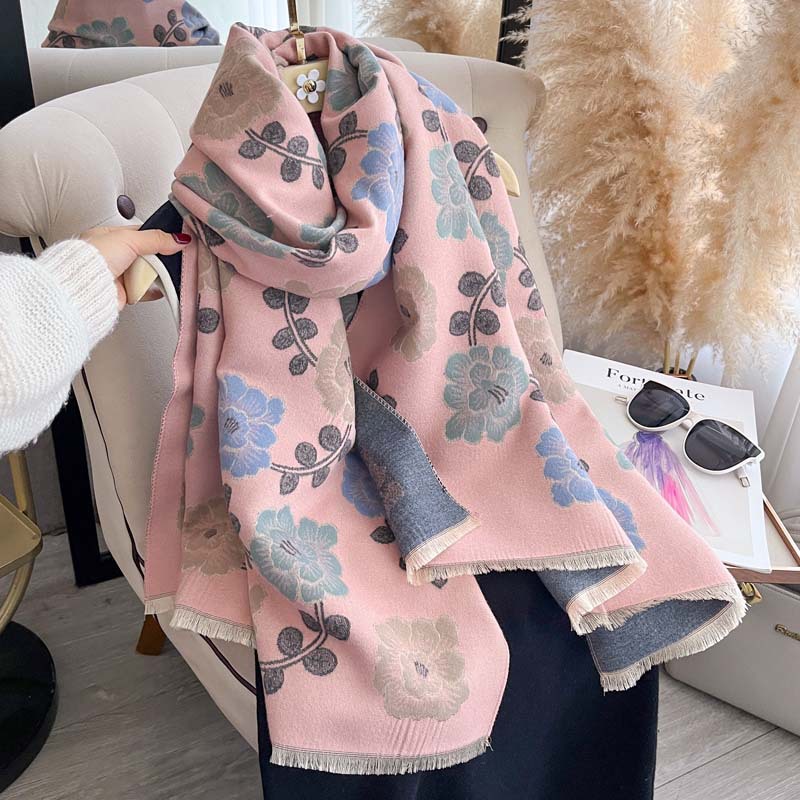 Retro Floral Soft And Warm Shawl photo 2