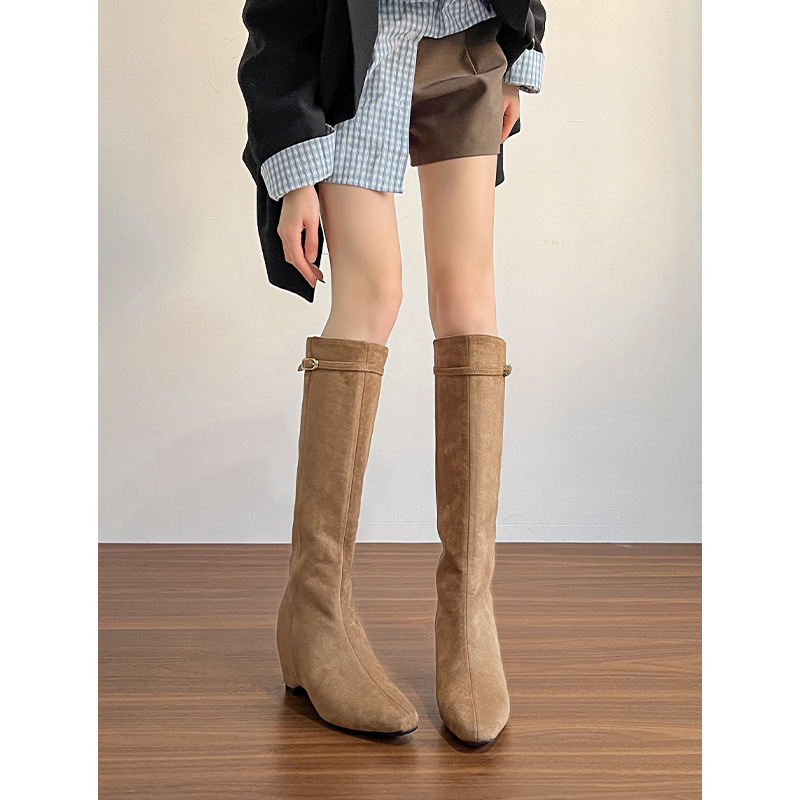Womens Black High-top Boots With Buckles And A Hidden Heel photo 4