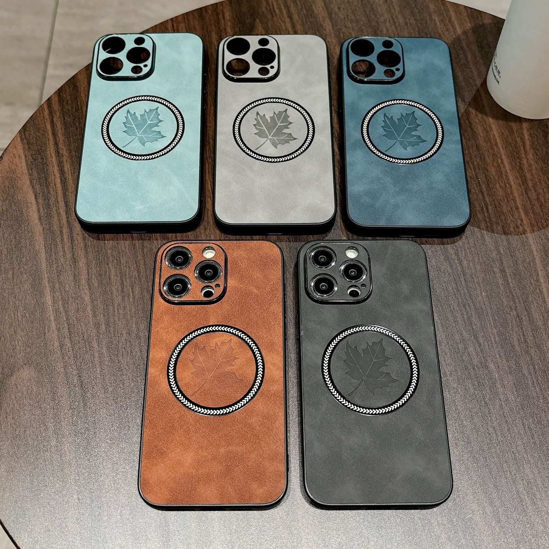 Magnetic Lambskin Maple Leaf Cell Phone Shell photo 5