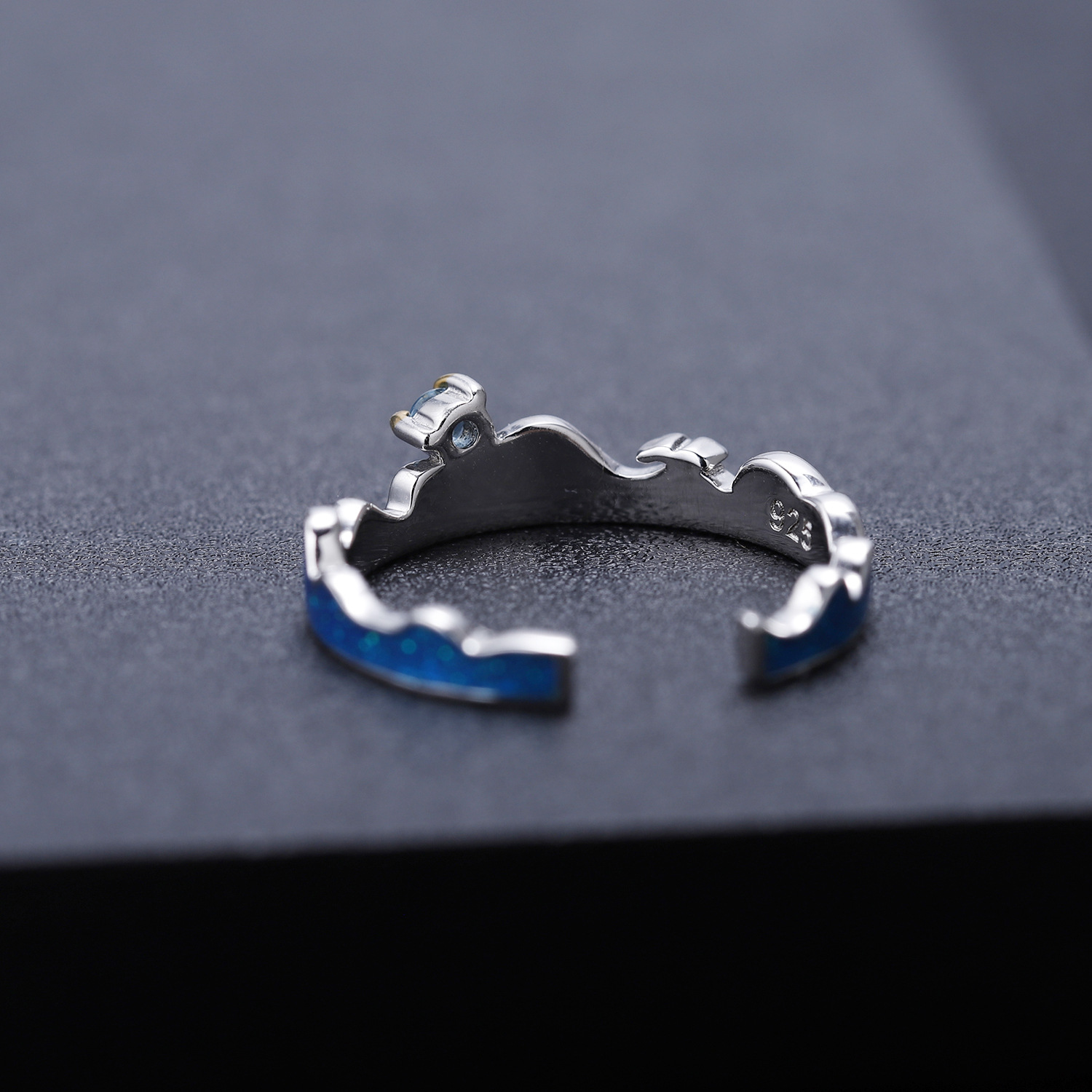 925 Silver Ring Inlaid With Swiss Blue Topaz Exuding Elegance And Sophistication photo 4