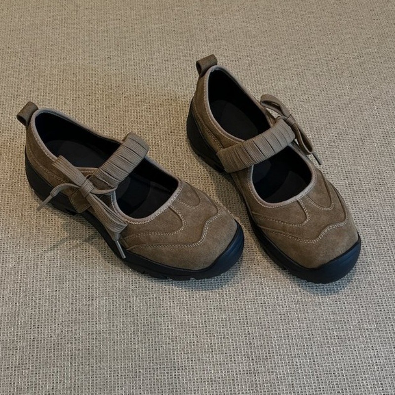 Women's Retro Bowtie Platform Pumps photo 2