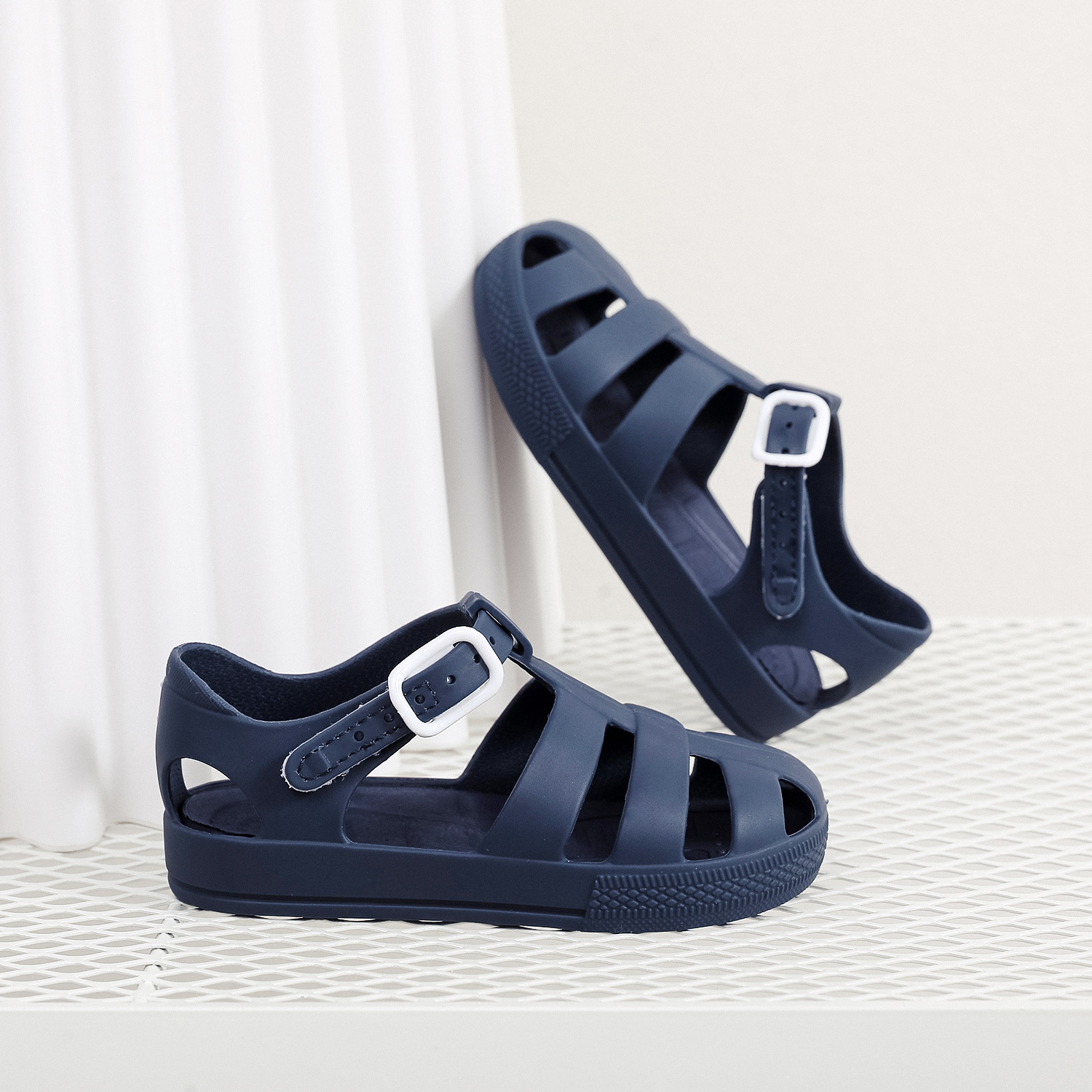 Childrens Velcro-Strap Non-Slip Waterproof Beach Shoes photo 6