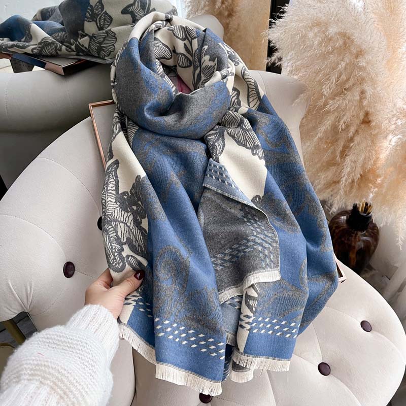 Retro Autumnwinter Double-sided Thickened Scarf photo 2