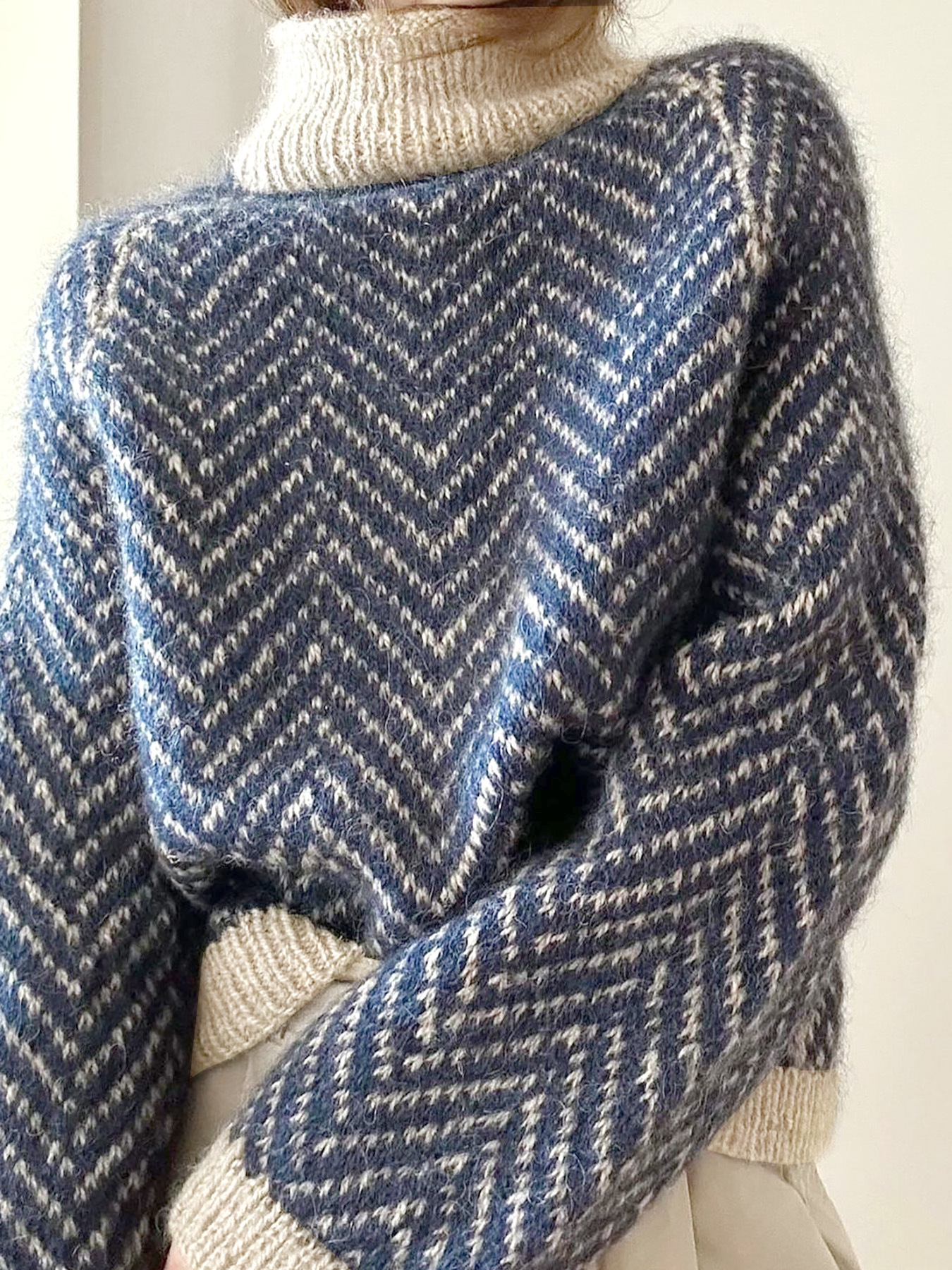 Women's Turtleneck Long-sleeve Knit Sweater photo 3