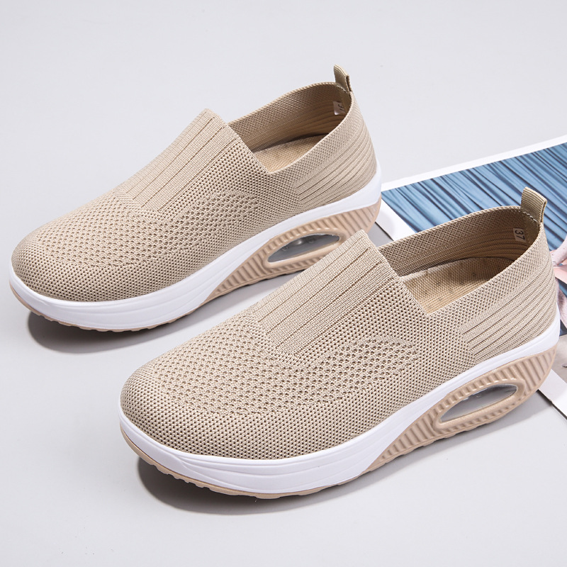 New Women's Leisure Sports Air Cushion Non-slip Flying Woven Women's Shoes photo 1