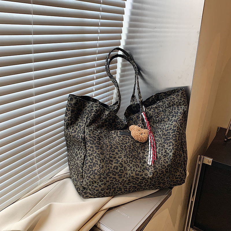 Leopard Print Nylon Large Capacity Tote Bag photo 7